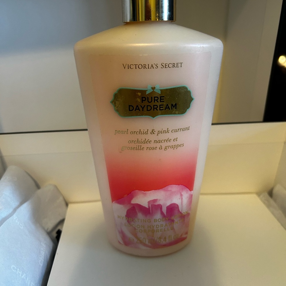 Victoria's Secret Pure Daydream Body Lotion - Cream and Pink
